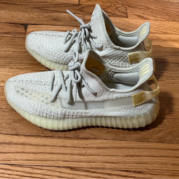 Adidas Yeezy Boost 350 V2 Light - Picture 3 of 6